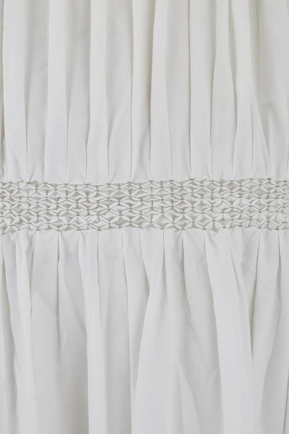 1950s White Cotton Smocked Dress with Tie Back - Image 4