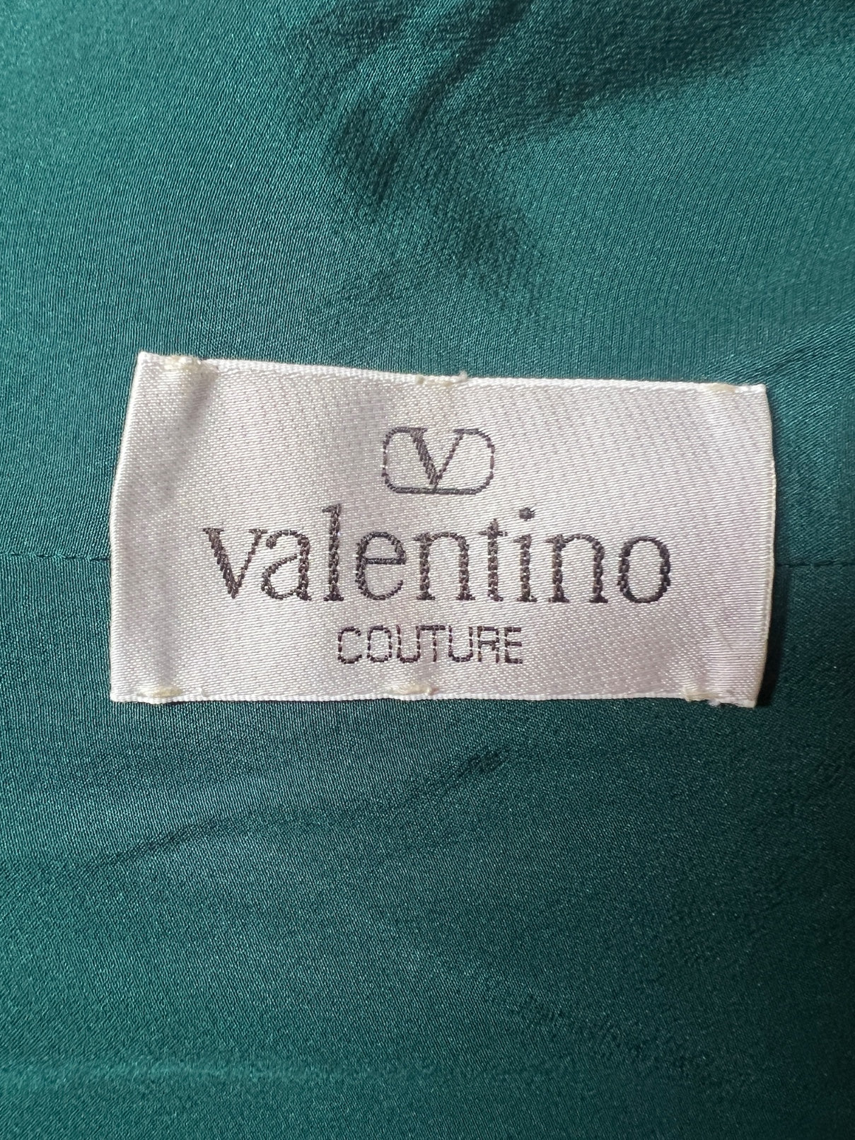 1983 Valentino Haute Couture Emerald Green Velvet and Wool Dress - Image 11