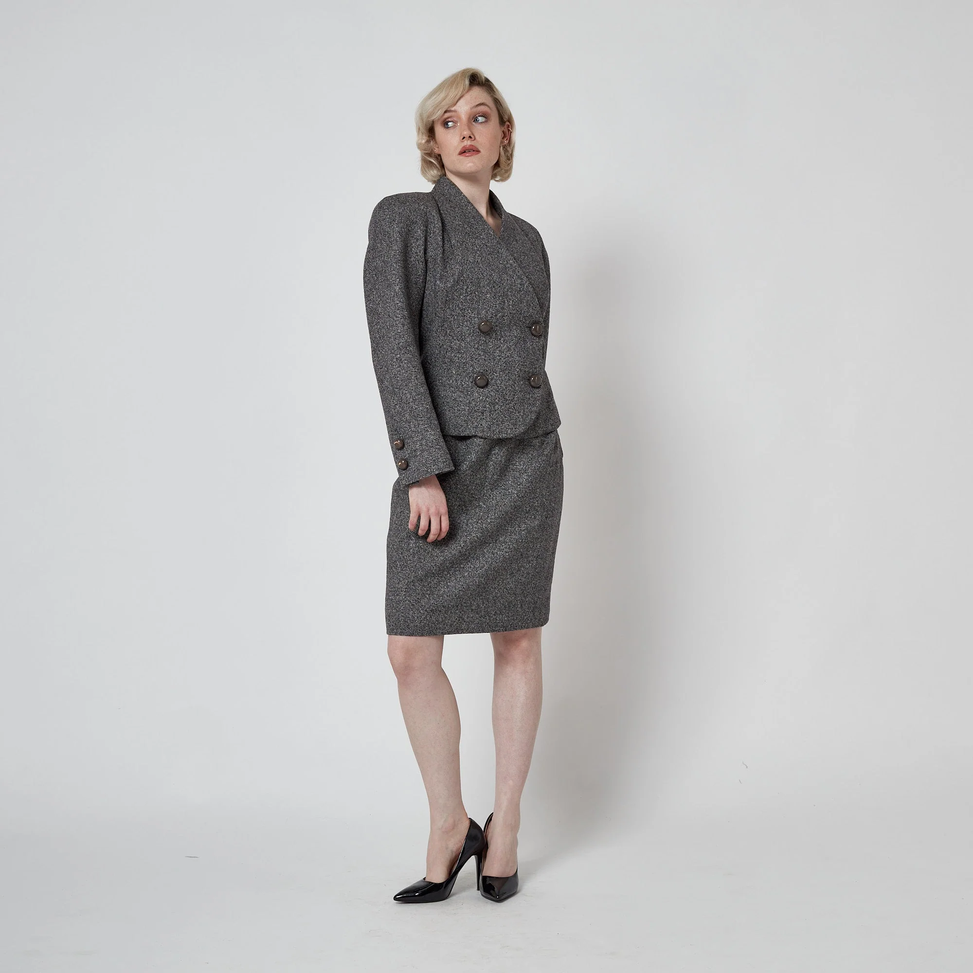 1989 Documented Valentino Grey Wool Double Breasted Skirt Suit - Image 8