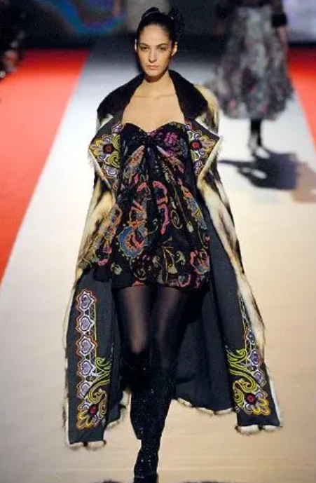 2006 Runway Documented Christian Lacroix Paisley Print Silk Dress - Image 14