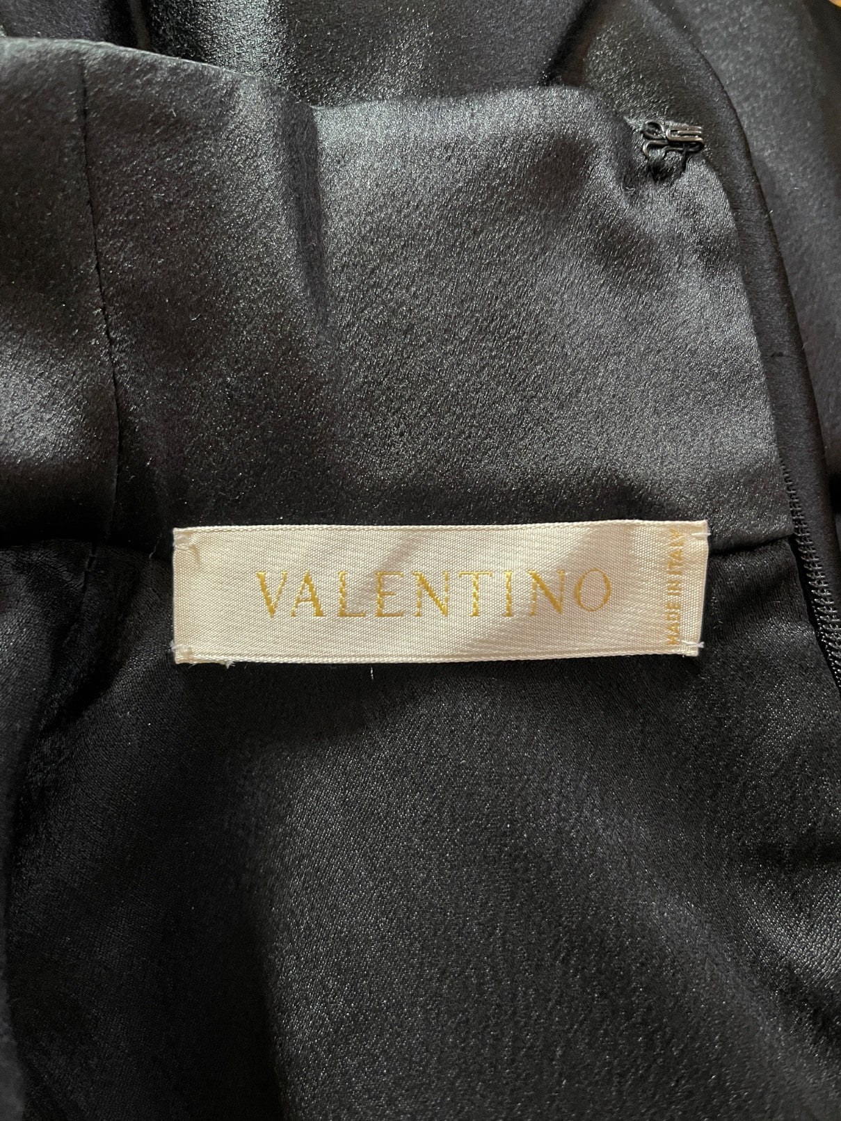 2007 Valentino Runway Documented Black Silk Dress with Art Deco Buckle - Image 7