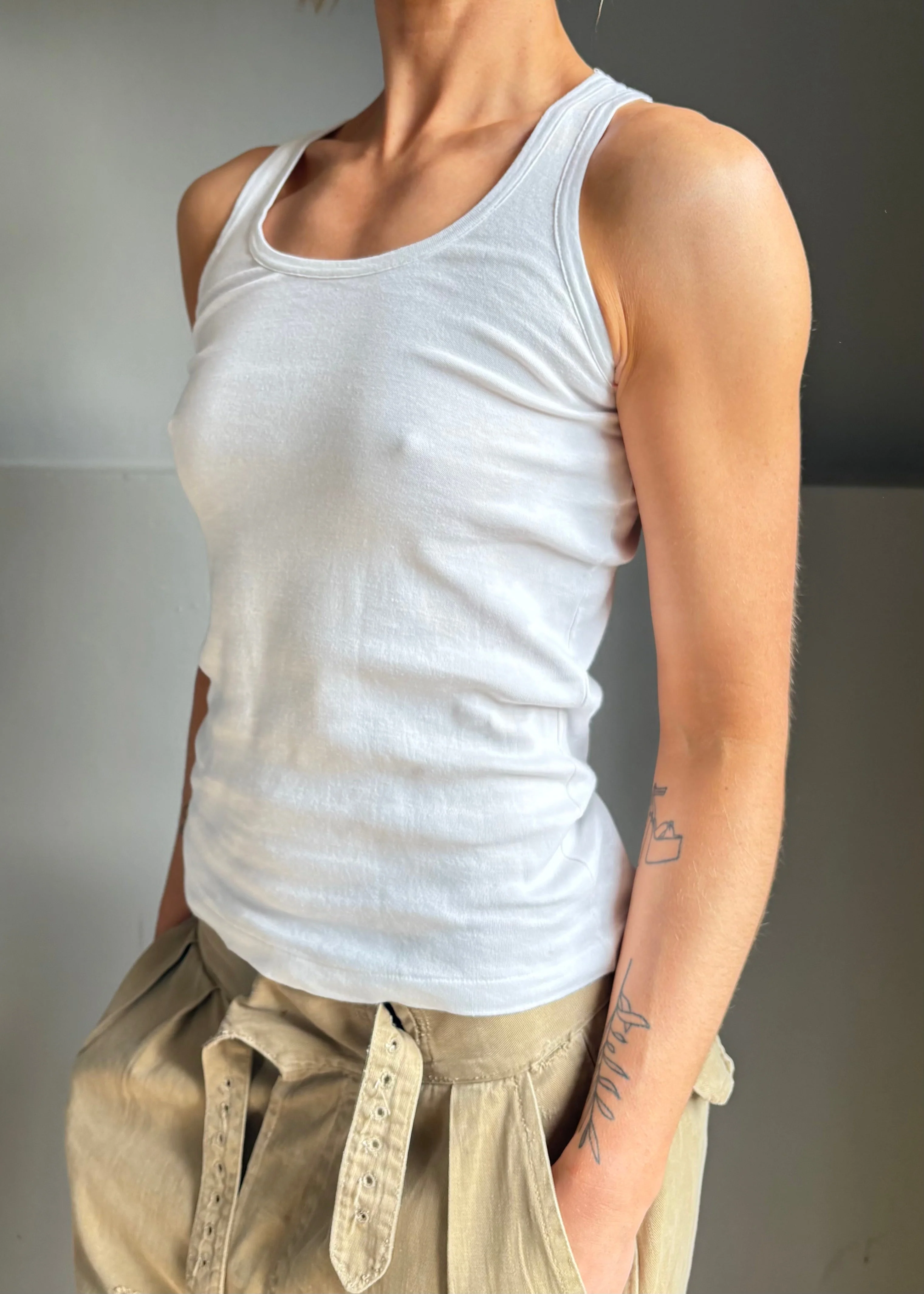 50s Timex white vest - Image 3