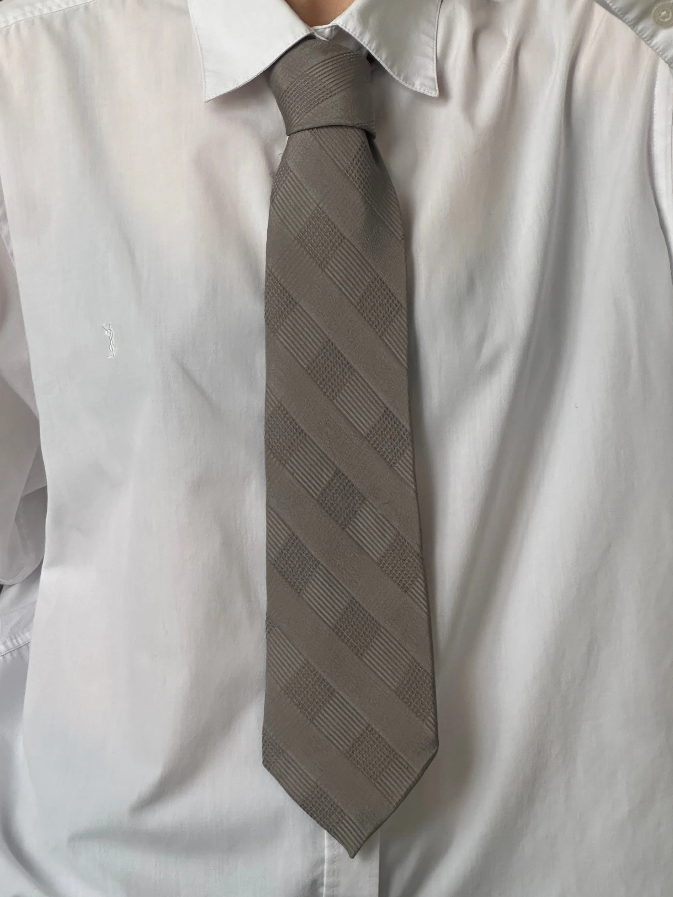 Armani Collezioni 1990s Pure Silk Diagonal Stripe Tie