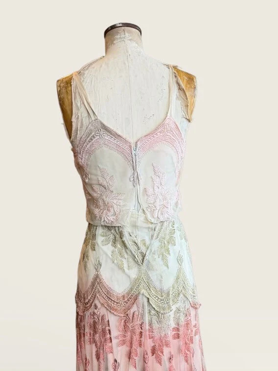 Bona, 70s hand dyed lace ombré scalloped dress - Image 3