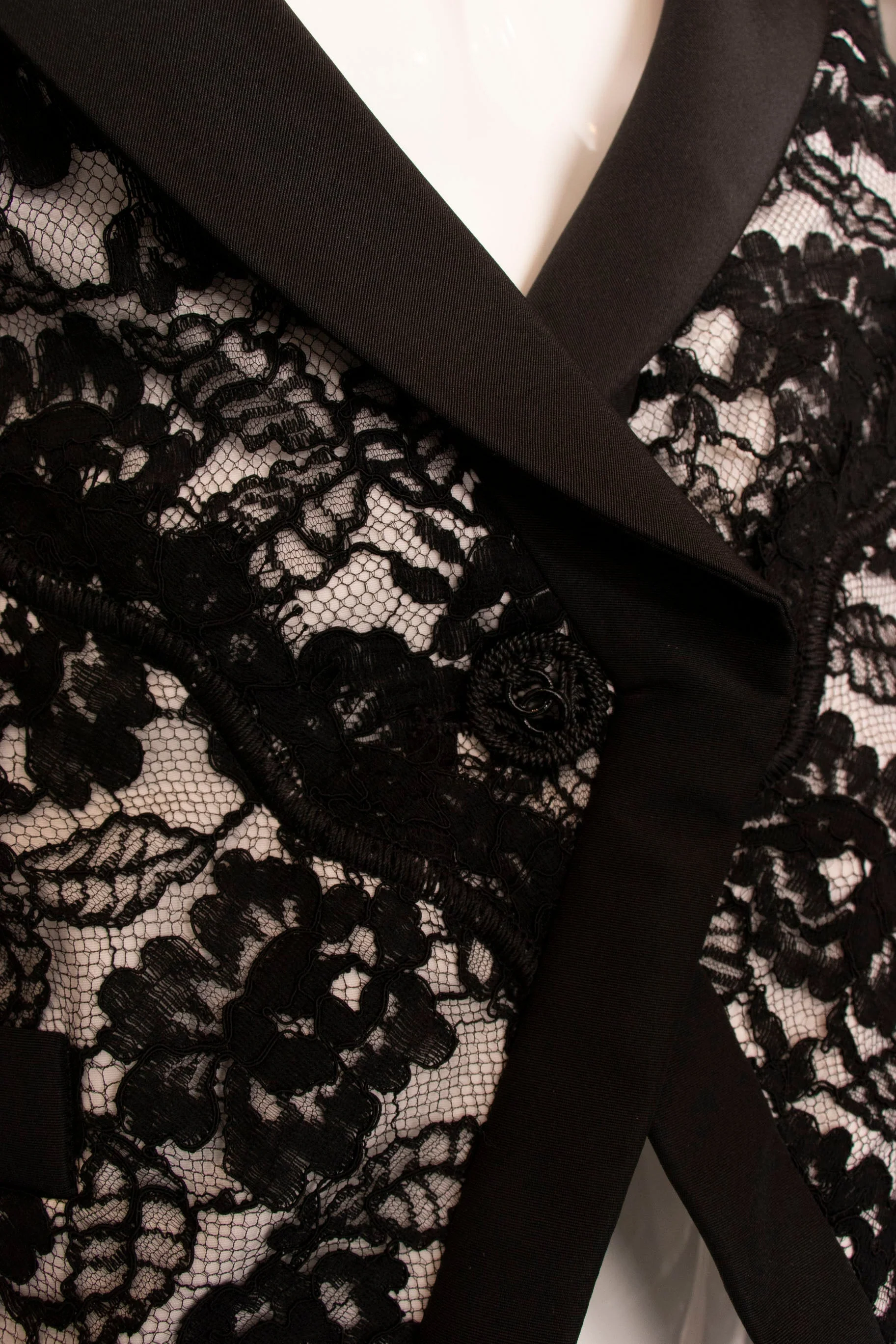 Chanel Black Lace Jacket - Image 44