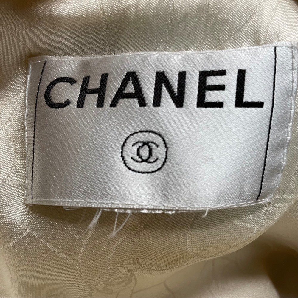 Chanel Limited Edition Ivory Jacket - 2000s - Image 180