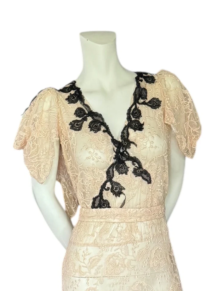 Delia, reworked 30s cream and black lace dress with matching belt - Image 9