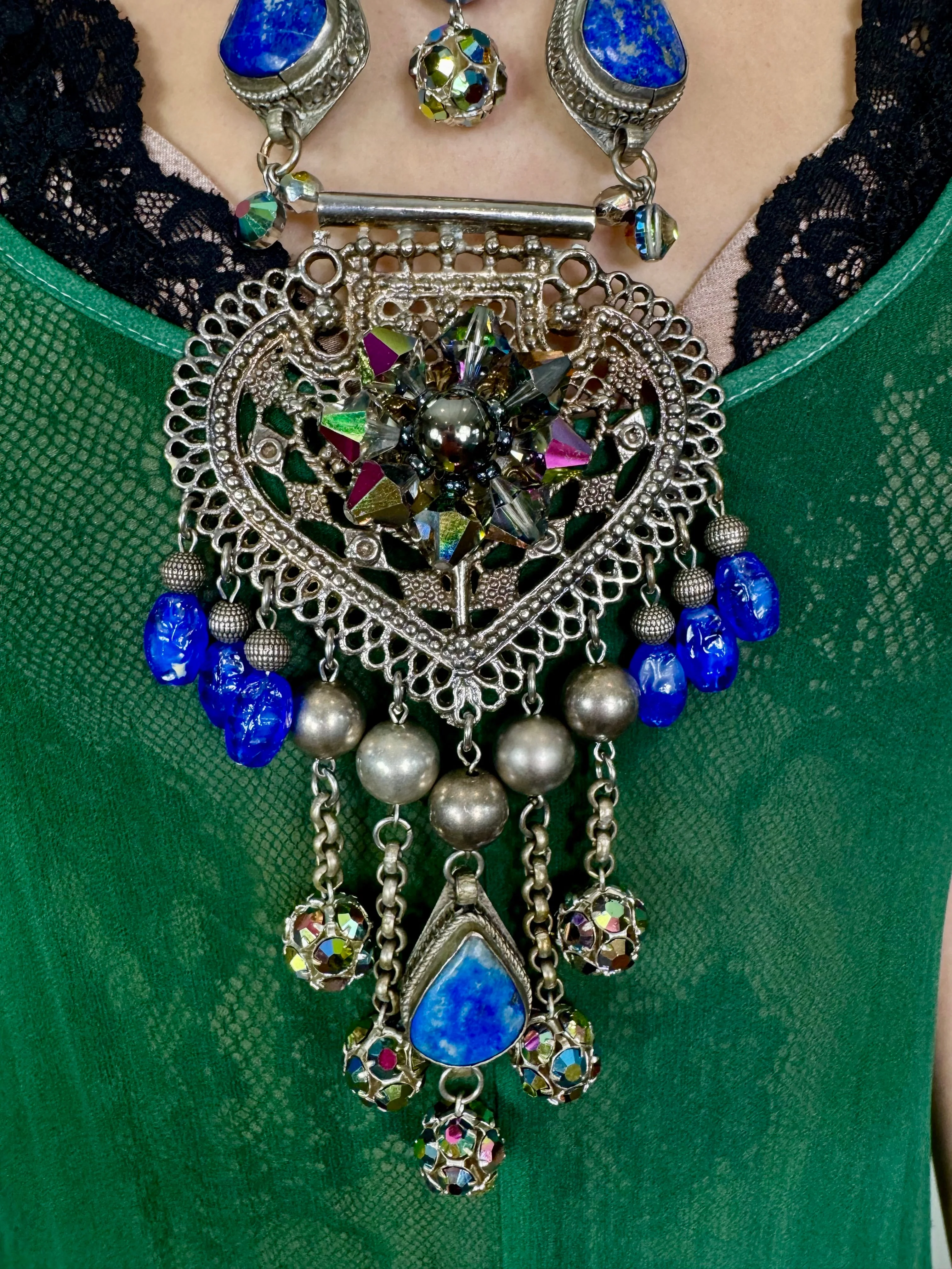 Erickson Beamon, vintage metal and lapis stone necklace - Image 3