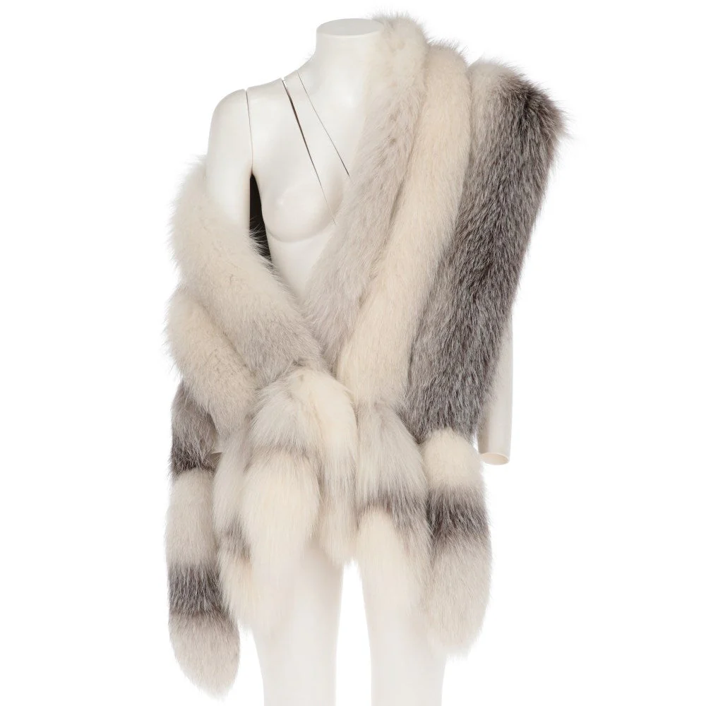 Gucci Polar Fox Fur Stole - 2000s - Image 14