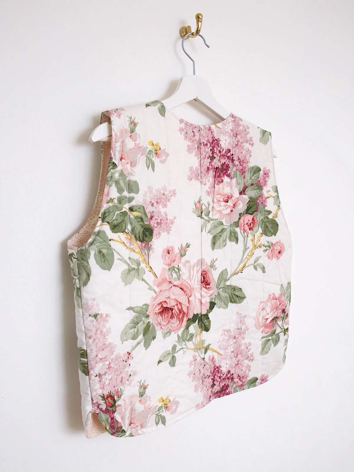 Handcrafted waistcoat with vintage fabric - Image 6