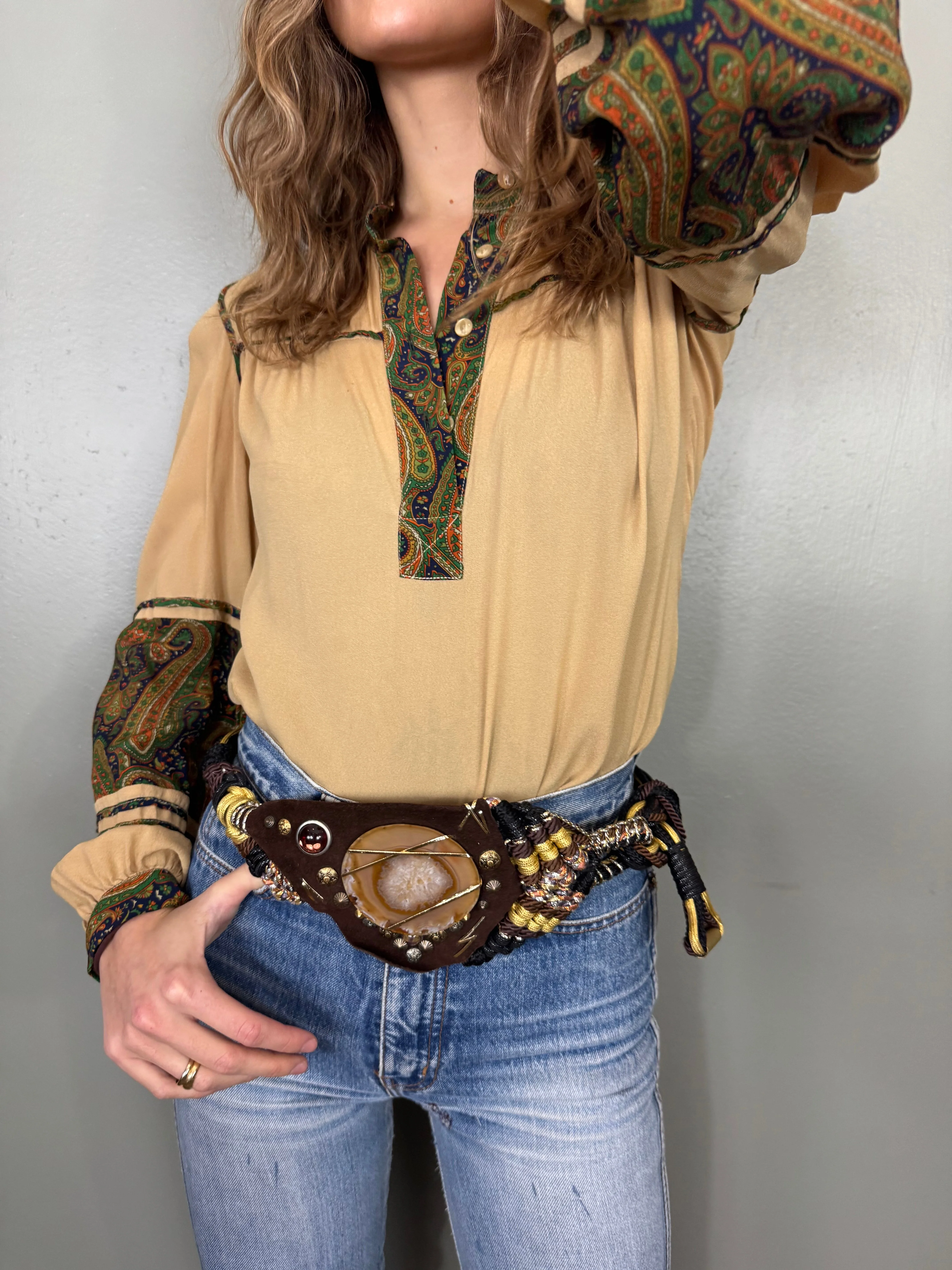 Hari, 70s silk paisley blouse - Image 17