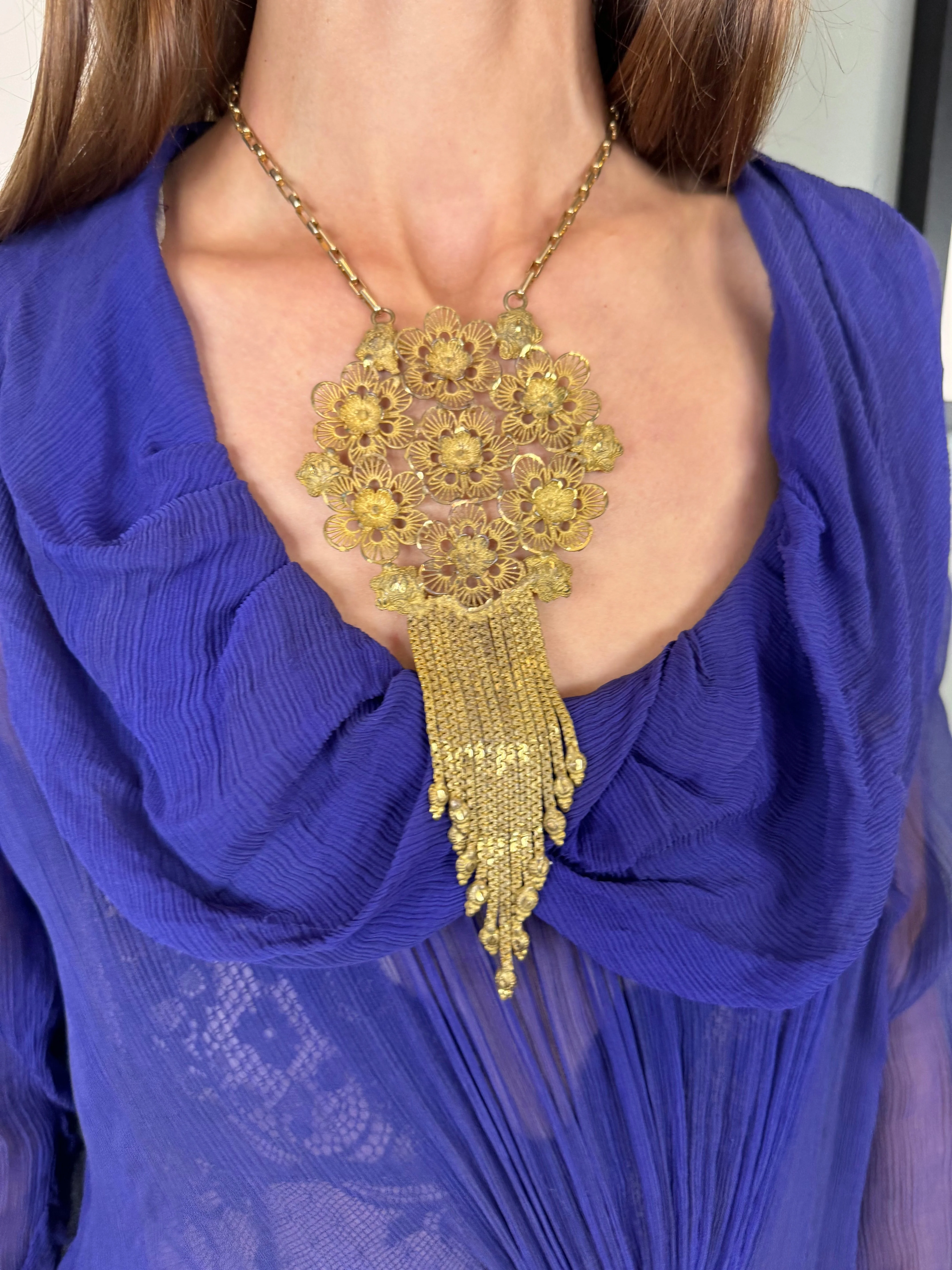 Jasmir, gold filigree fringed pendant necklace - Image 3