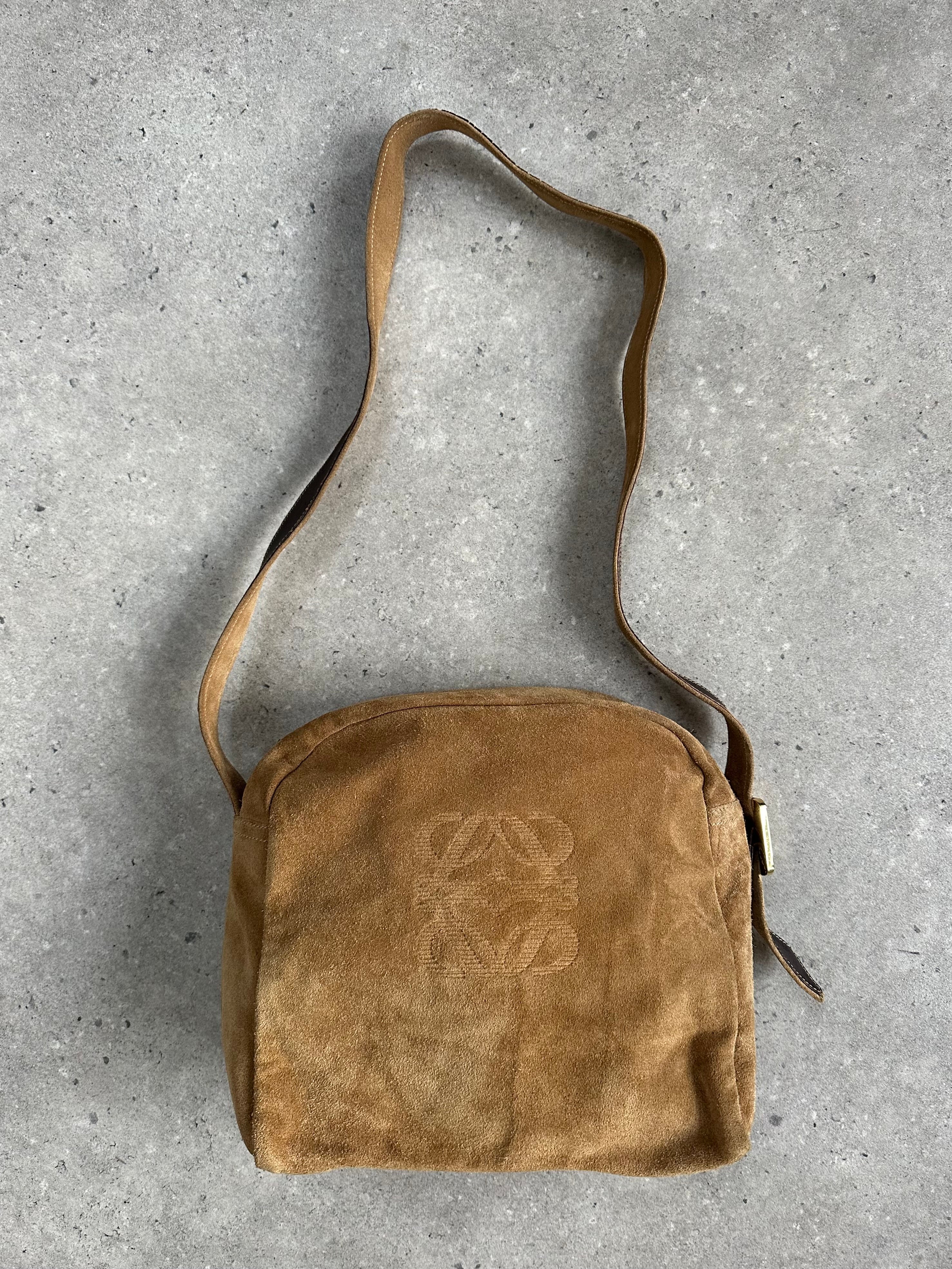 Loewe 1990s Suede Anagram Crossbody Bag - Image 21