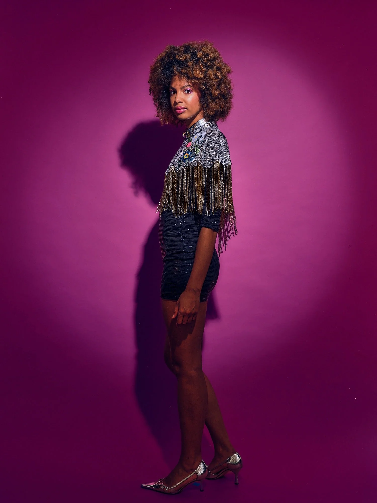 Lucky Silver and Gold sequinned cape with horseshoe detail - Image 5
