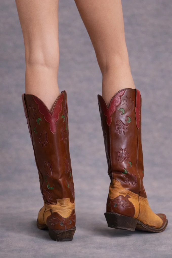 Marfa, original 70s tooled hand painted cowboy boots - Image 2