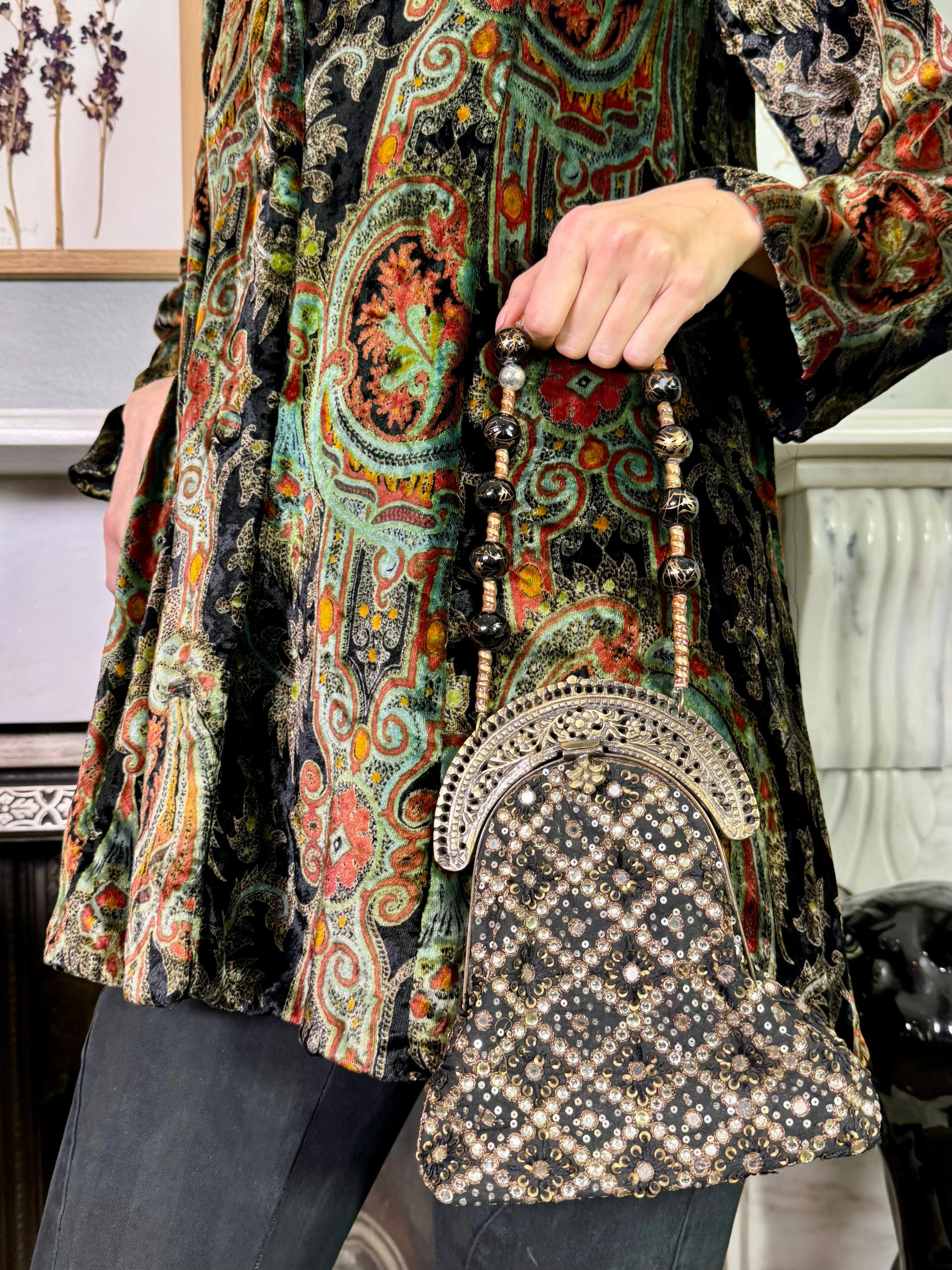 Moji, vintage beaded handbag - Image 8