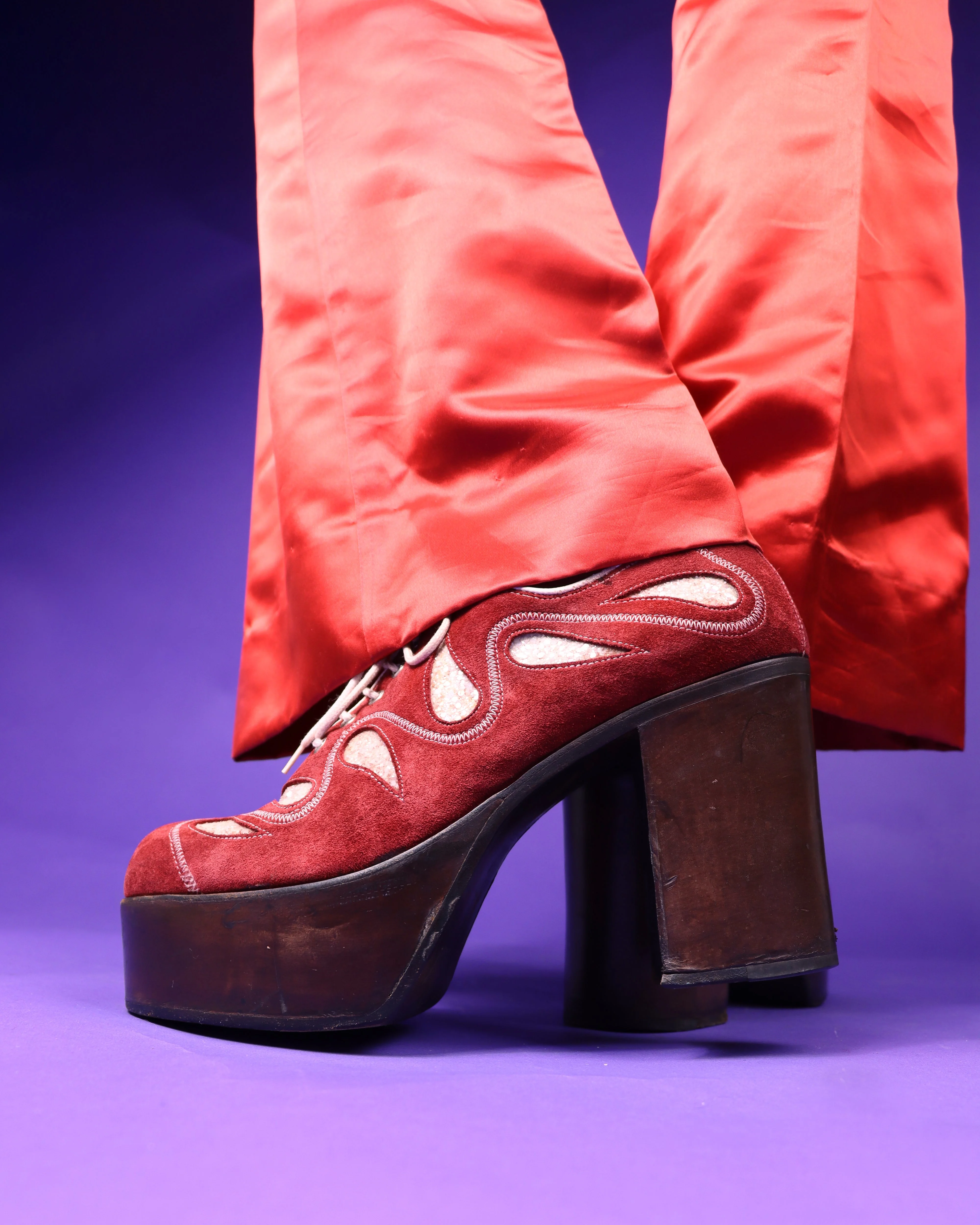 RARE Vintage Nunn Bush Glitter Red Suede Platform Shoes - Image 123