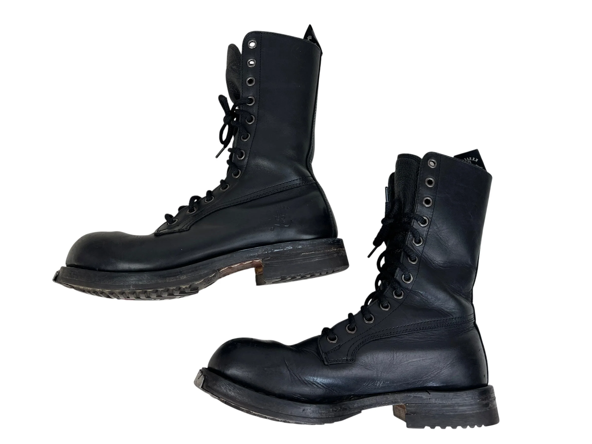 Tank Girl 1995 steel toe cap boots, film memorabilia - Image 6