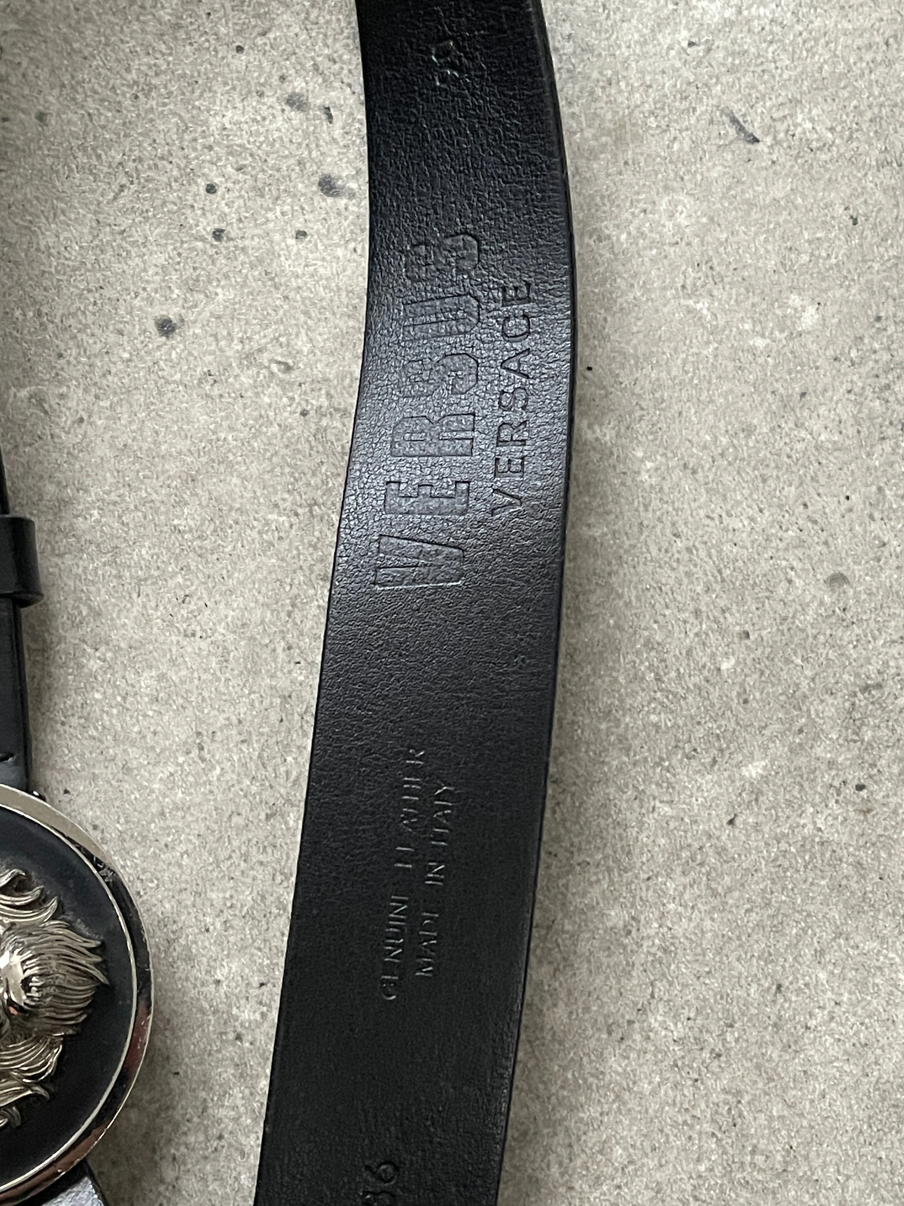 Versace Versus 1990s Bespoke Lion Head Leather Belt - W30-38 - Image 16