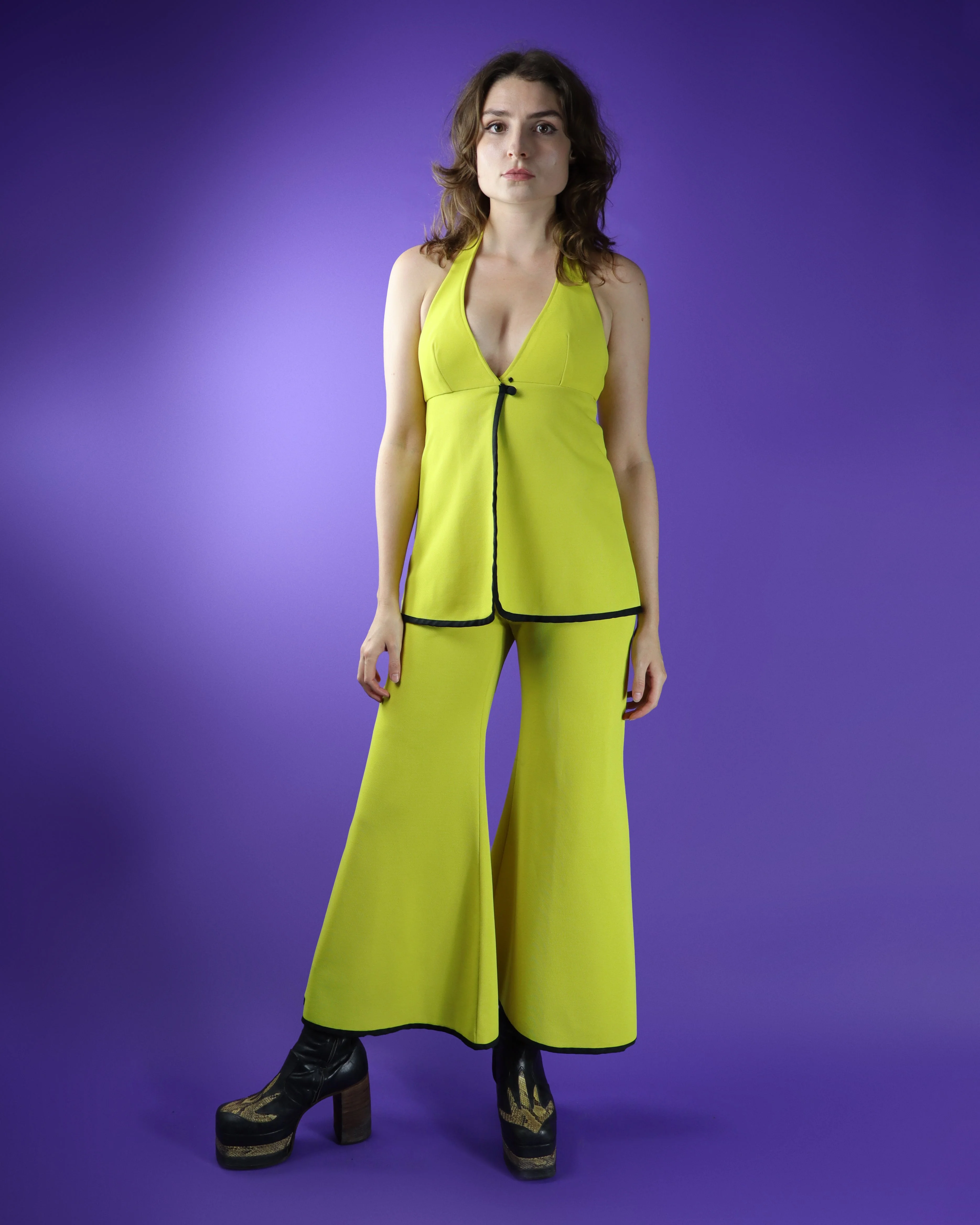 Vintage 1970s Yellow Trouser Suit With Palazzo Flares and Halterneck Top - Image 3