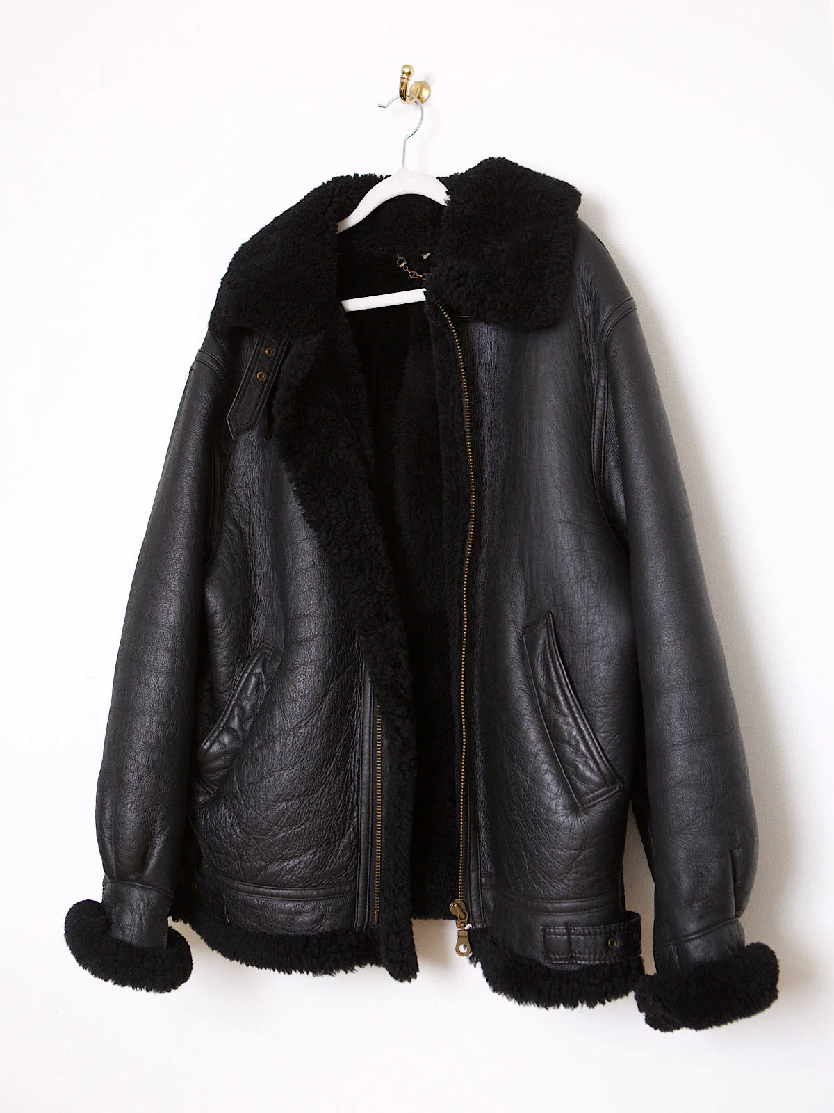 VINTAGE BLACK LEATHER SHEARLING FLYING JACKET - Image 8